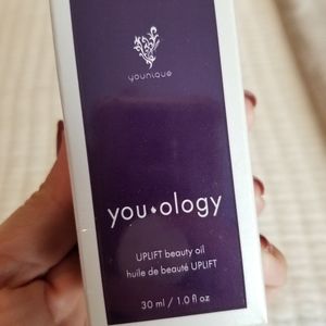 Younique Uplift Beauty Oil